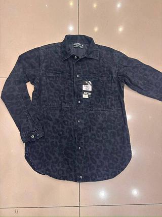 Blusão animal print preto