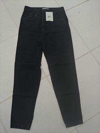 Calça mom basca