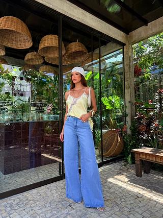 Pantalona clara c/corrosão