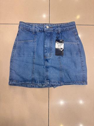 Short saia recortes